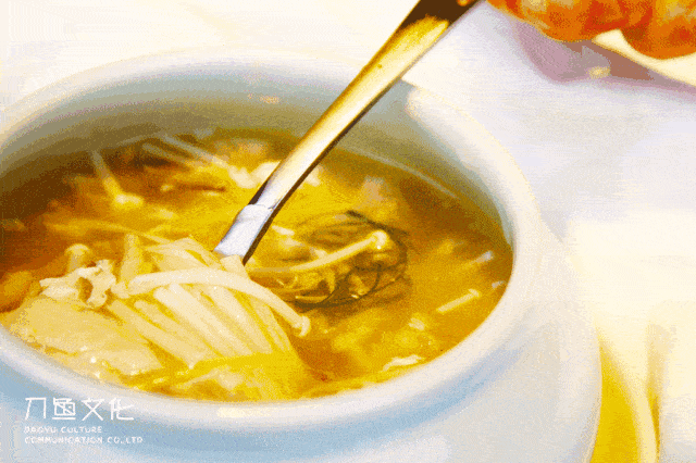 bsports必一:驻马店实验小学北校区开展爱心义卖活动(图2) 必一·体育